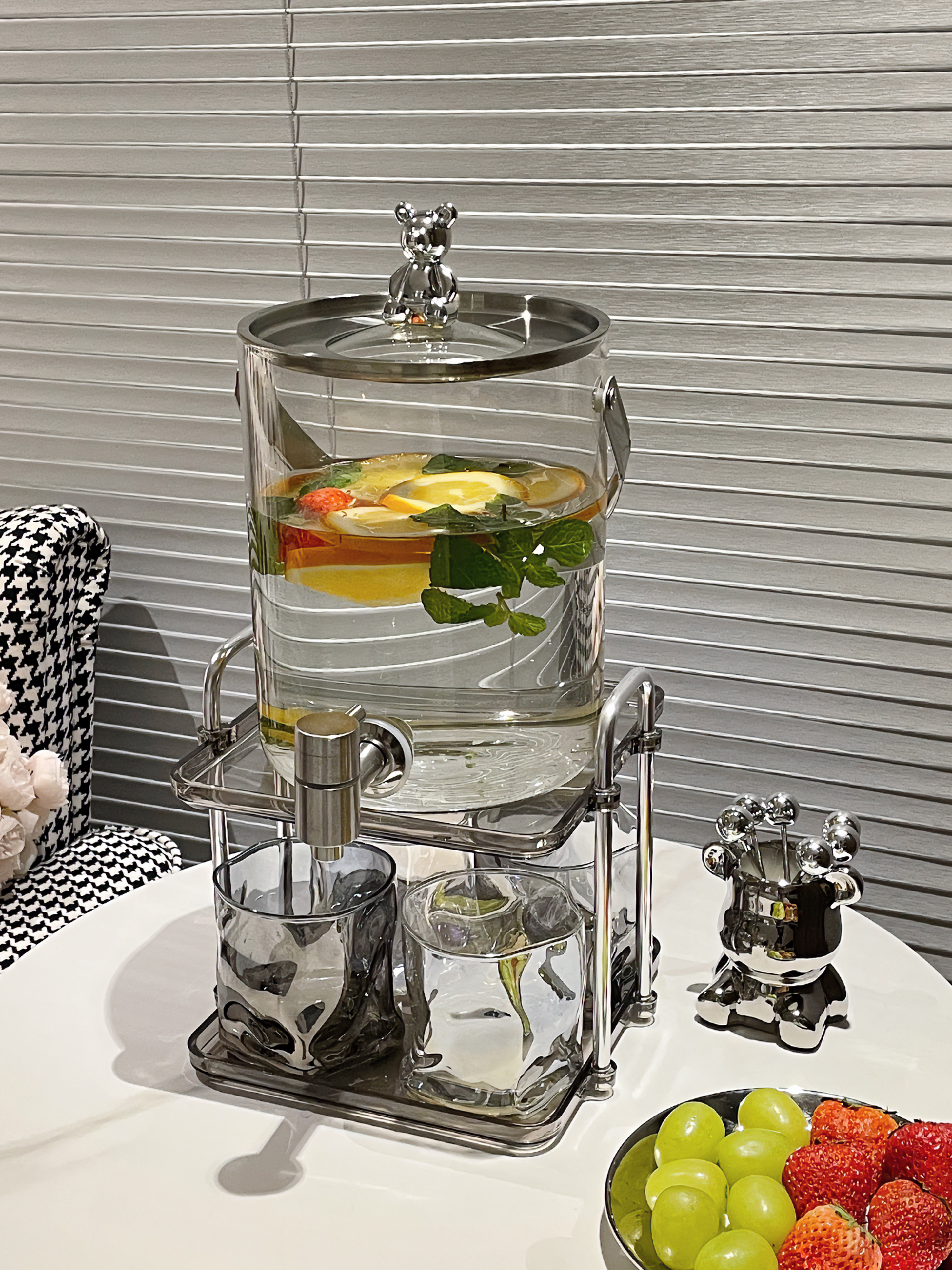 Accessible Luxury High-Grade Glass Cold Water Bottle with Faucet Water Pitcher Fruit Tea Beverage Barrel Coke Bucket Water Cup Suit For Home