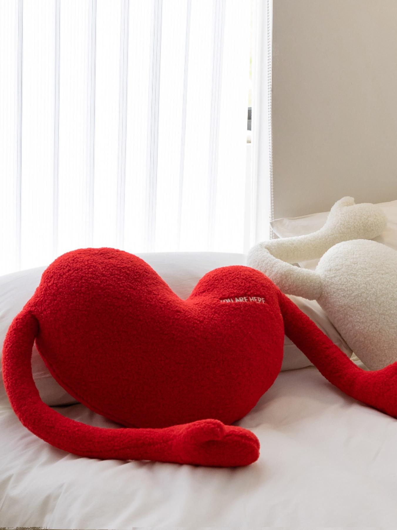 Sofa Cushion Office Plush Loving Heart Pillow for Girls Sleeping Internet Celebrity Super Soft and Cute Bedside Cushion Afternoon Nap Pillow