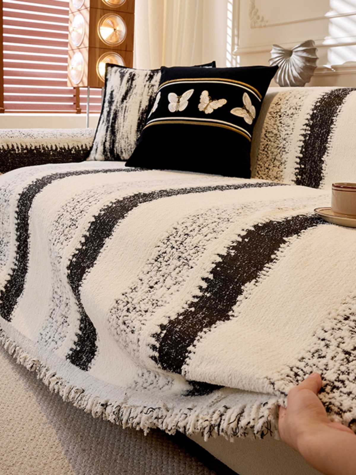 2025 New Arrival Sofa Towel Autumn and Winter Glutinous Rice Velvet Non-Slip Warm Fancy Sofa Cover Cloth All-Inclusive Sofa Cover