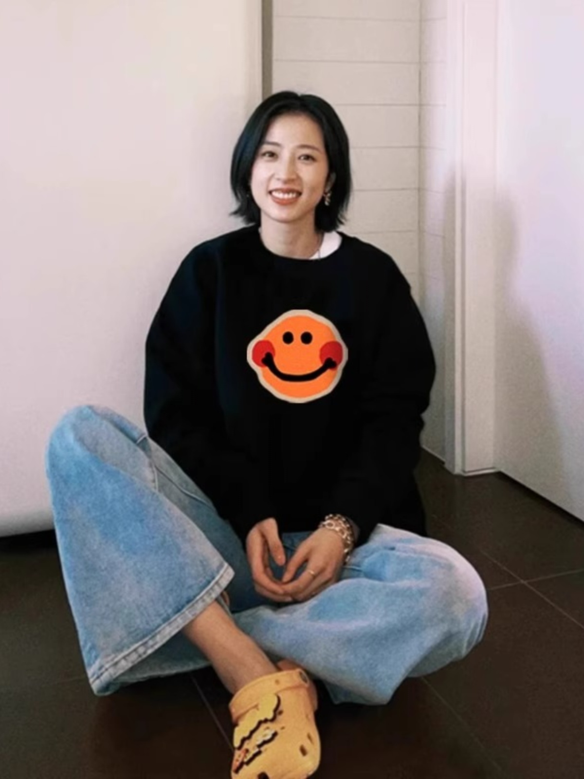 Black round Neck Smiley Face Sweatshirt Women's Spring and Autumn 2025 New Arrival Best Selling Fashion European Loose Fleece-lined Jacket