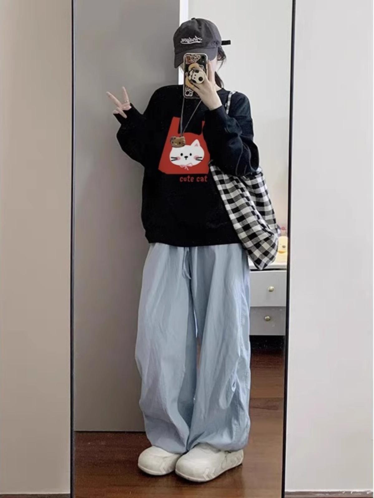 round Neck Sweatshirt Women's Spring and Autumn Fleece-lined Thickened Small Hong Kong Style Chic Loose Top without Hood Stylish Long Sleeves