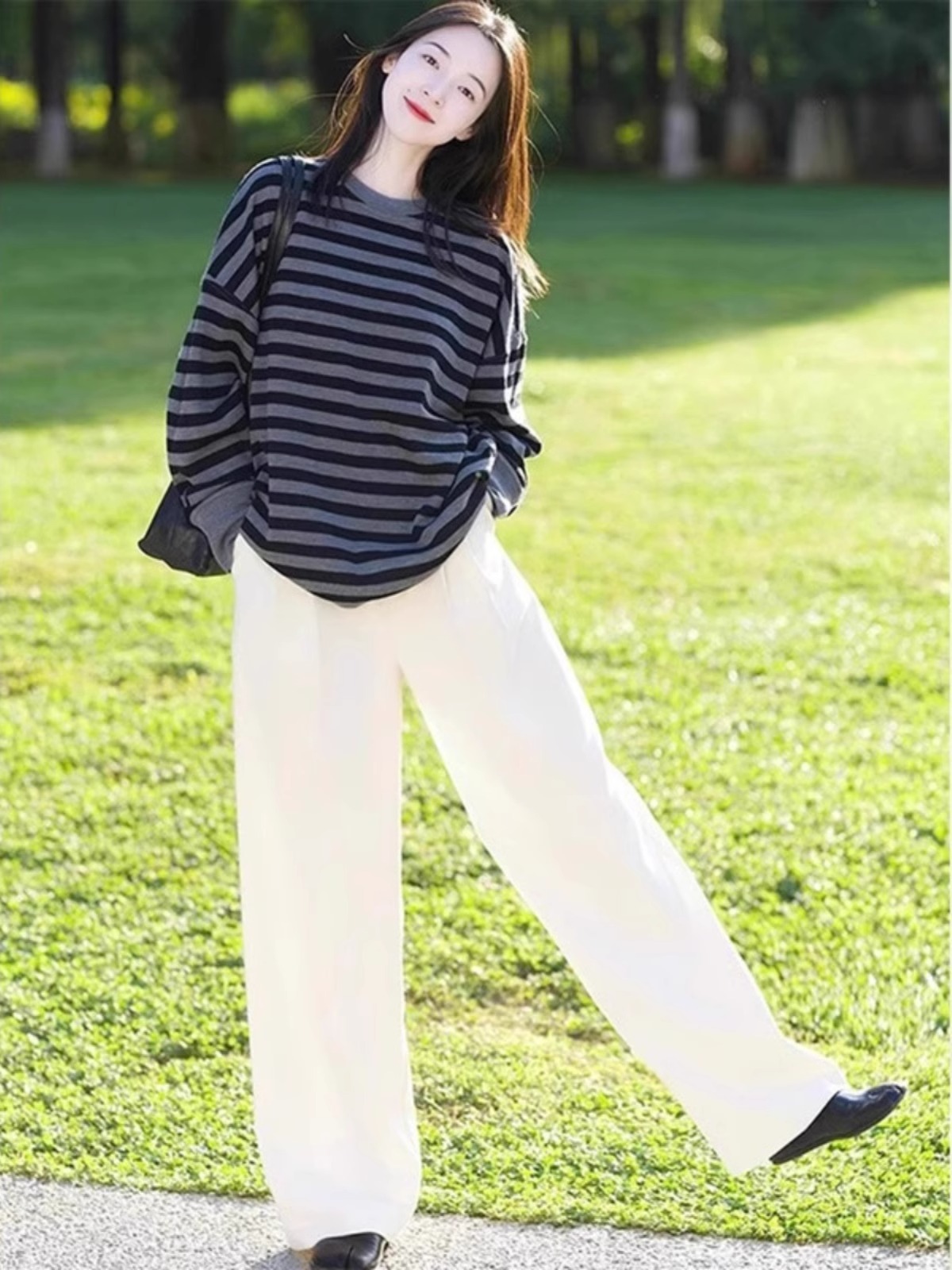 Black Stripes Long Sleeve Sweater T-shirt Female Early Autumn 2025 New Arrival European Goods Large Version Loose Western Style Lazy Style Top