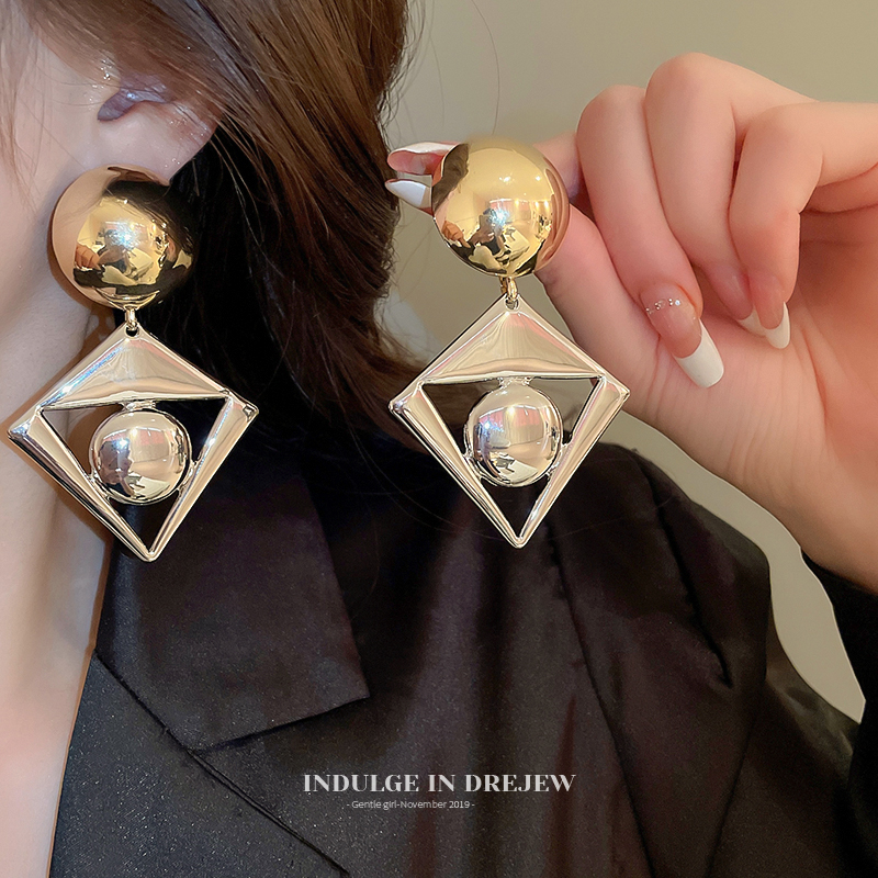 Fashion Contrast Color Rhombic Ear Studs 2025 New Arrival Best Selling Unique Earrings Accessible Luxury Fancy Personalized and Exaggerated Earrings
