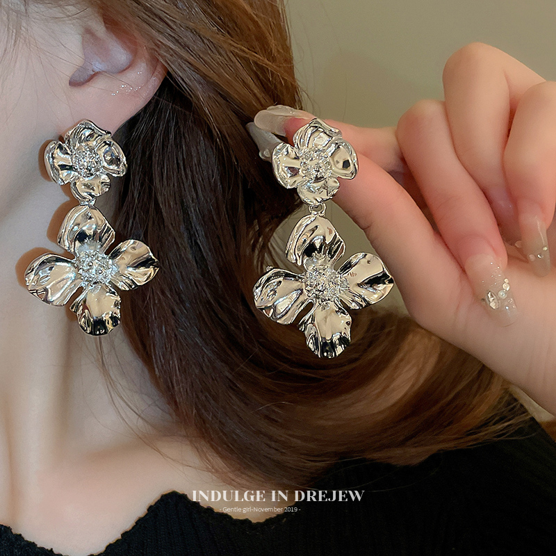 New Chinese Style Flower Stud Earrings for Women 2025 New Arrival Hot-Selling Earrings Accessible Luxury Fancy Retro Minority National Style Earrings Summer