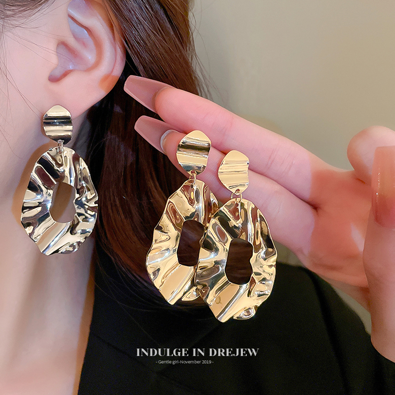 Ear Studs 2025 New Arrival Trendy Fancy Cold Ear Studs Women's Large Fashion Elegant Summer Exaggerating Earrings Earrings