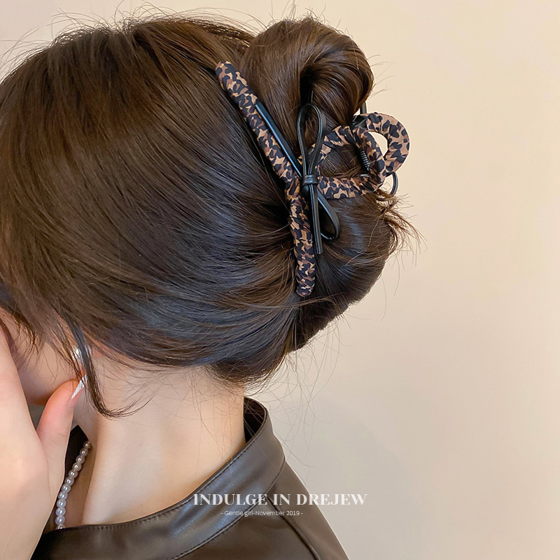 French Style Bow Leopard Print Hair Claw 2025 New Arrival Fancy Large Clip Back Head Updo Shark Clip Headdress