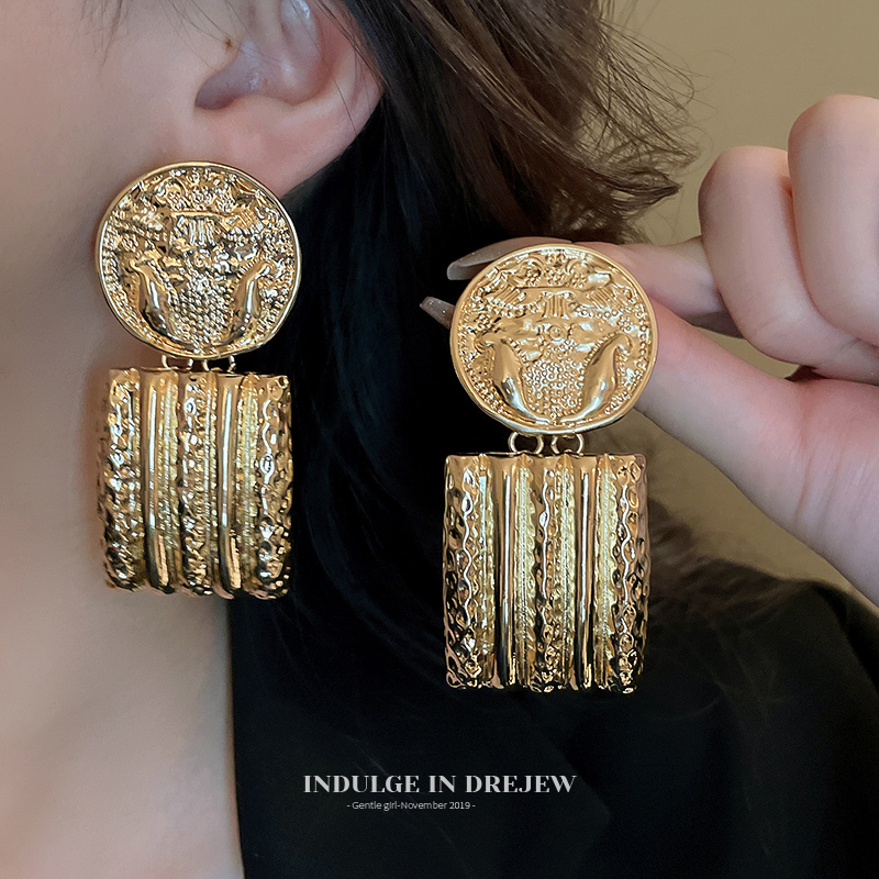 Middle-Ancient Earrings 2025 New Arrival Best Selling Temperamental Earrings Fancy Niche Design Unique Earrings for Summer Women