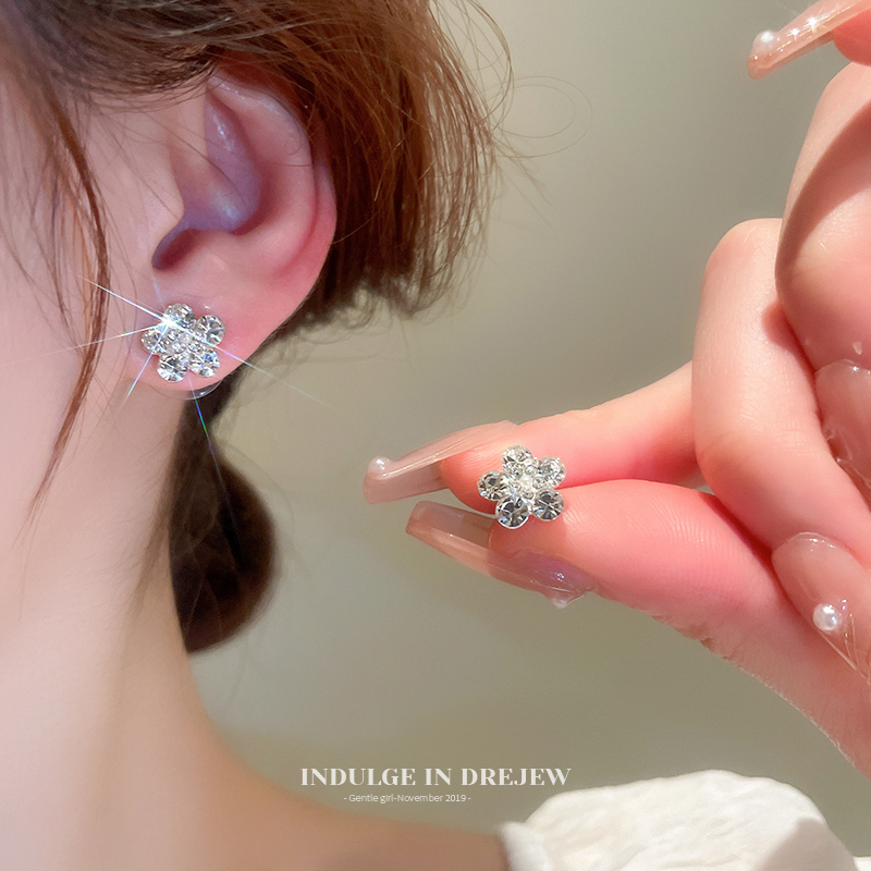 Silver Flower Stud Earrings 2025 New Arrival Western Style Versatile Elegant Earrings Exquisite and Small Fancy Special-Interest Earrings Women