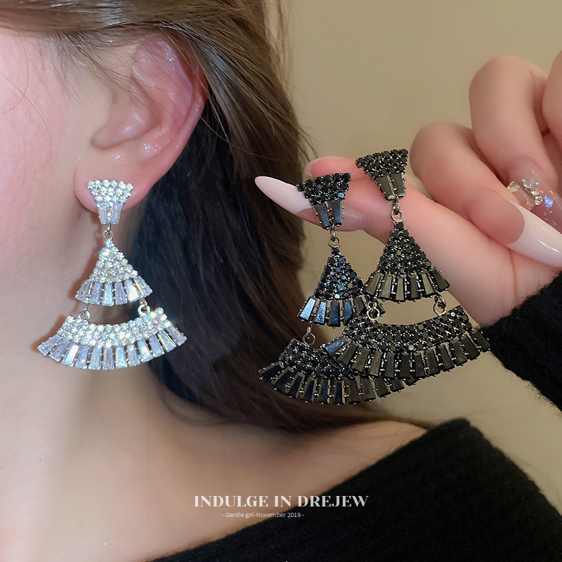 Exaggerated Fan-Shaped Zircon Earrings 2025 New Arrival Best Selling Fashion All-Match Stud Earrings Personalized Minority Delicate Earrings Women