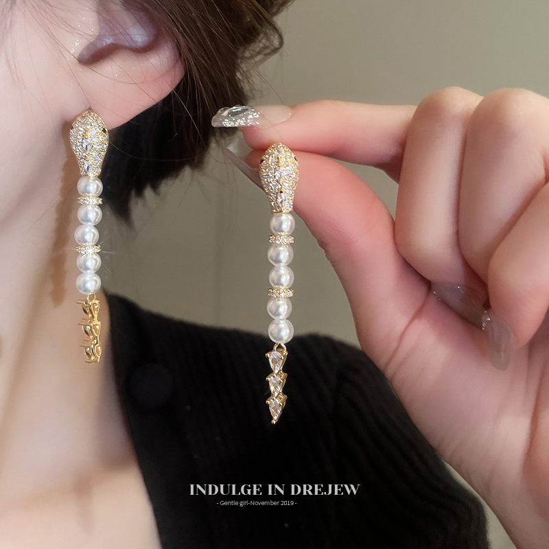 Snake-Shaped Pearl Stud Earrings for Women Niche Design Elegant Unique Earrings Accessible Luxury Fancy New Earrings