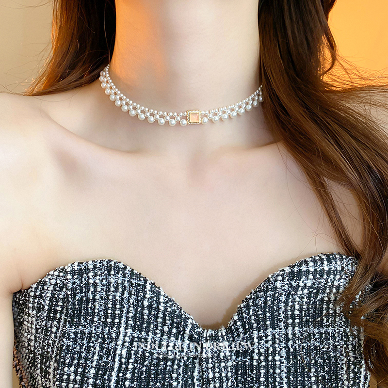 French Moonstone Pendant Baroque Pearl Necklace Accessible Luxury Special-Interest Design Necklace Female Elegant Fancy Accessories