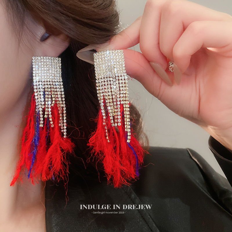 Fashion Red Tassel Earrings 2025 New Arrival Best Selling Feminine Earrings Accessible Luxury Fancy Elegant Generous Earrings