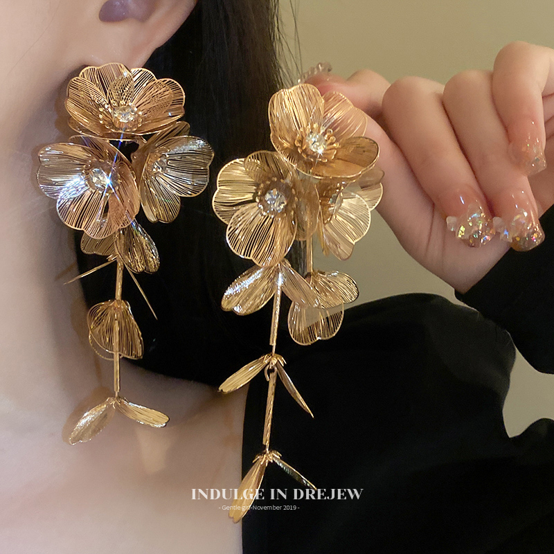 Accessible Luxury Golden Retro National Style Bride Evening Gown Flowers
