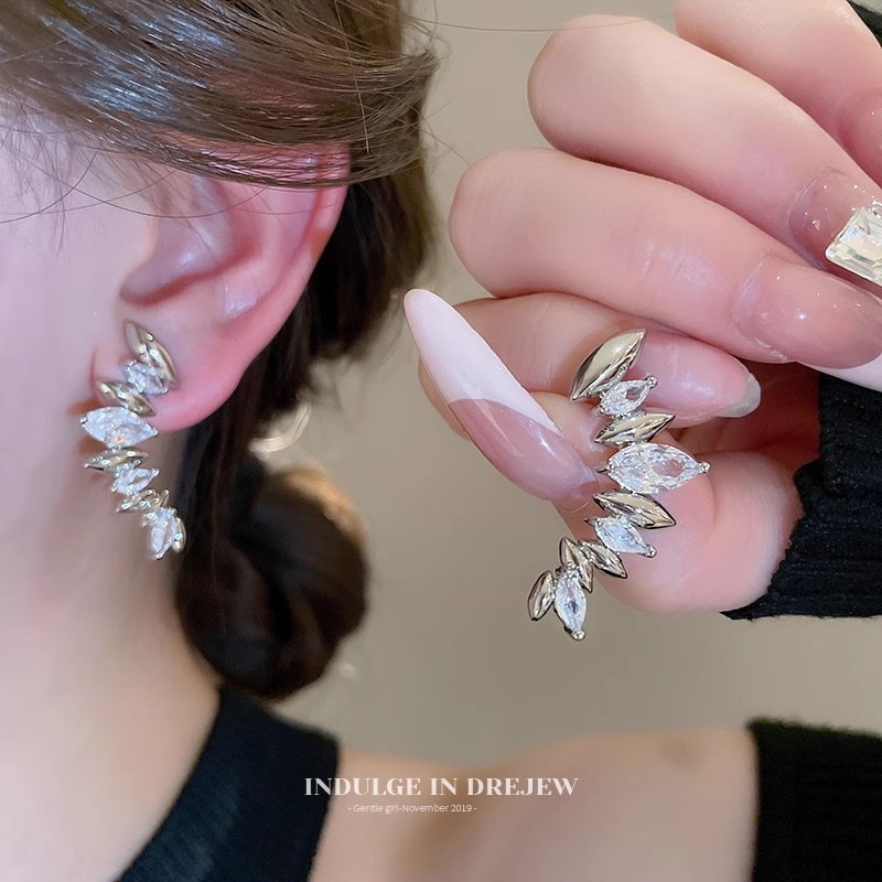 Asymmetrical Diamond Zircon Stud Earrings Accessible Luxury Fancy Elegant Generous Earrings Special-Interest Design Stylish Unique Earrings