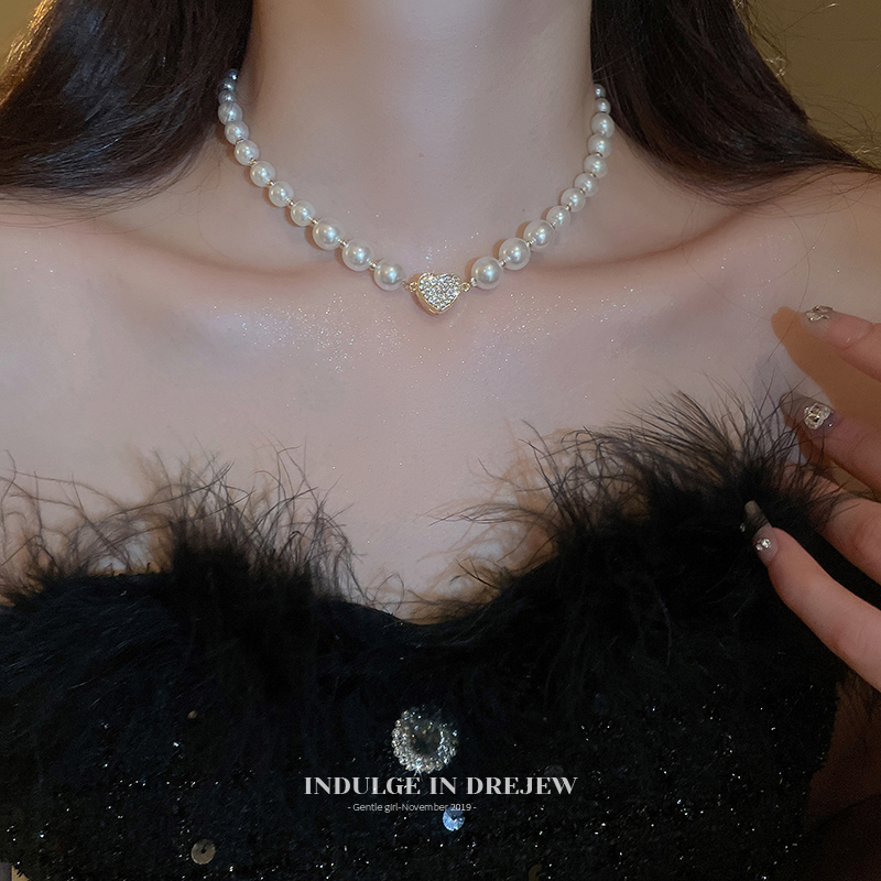 Women's Pearl Necklace Accessible Luxury Special-Interest Design Fancy Clavicle Chain 2025 New Arrival Best Selling Summer Sweater Chain Accessories