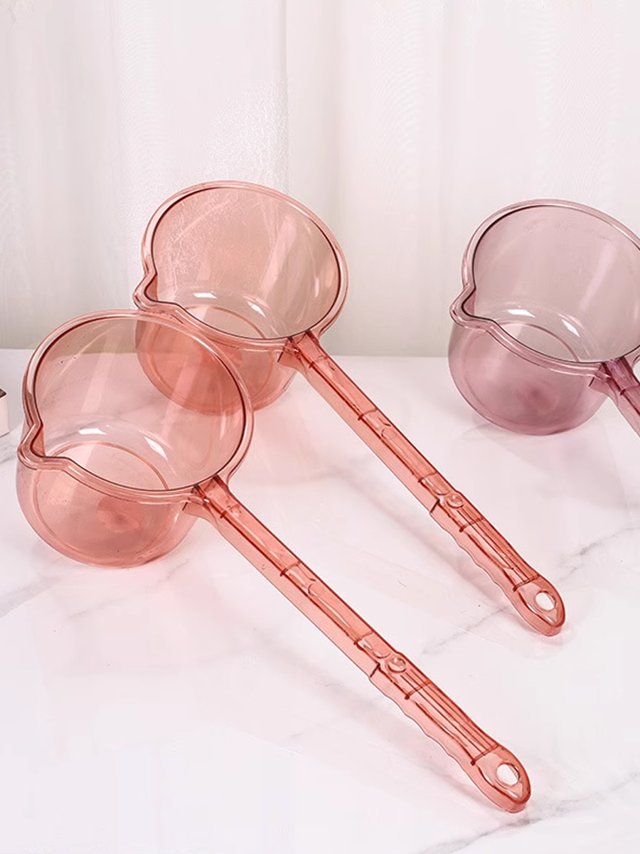 Transparent Long Handle Water Ladle Crystal Pet Thickened Bailer Kitchen For Home Vegetable Washing and Watering Spoon Minimalist Pure Color Bailer