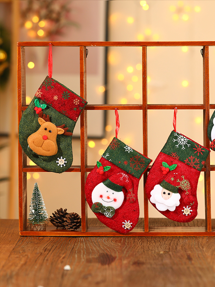 Christmas Props Socks Small Pendant Trees Decorative Gift Ornament Creative Decoration for the Elderly Fireplace Scene Layout