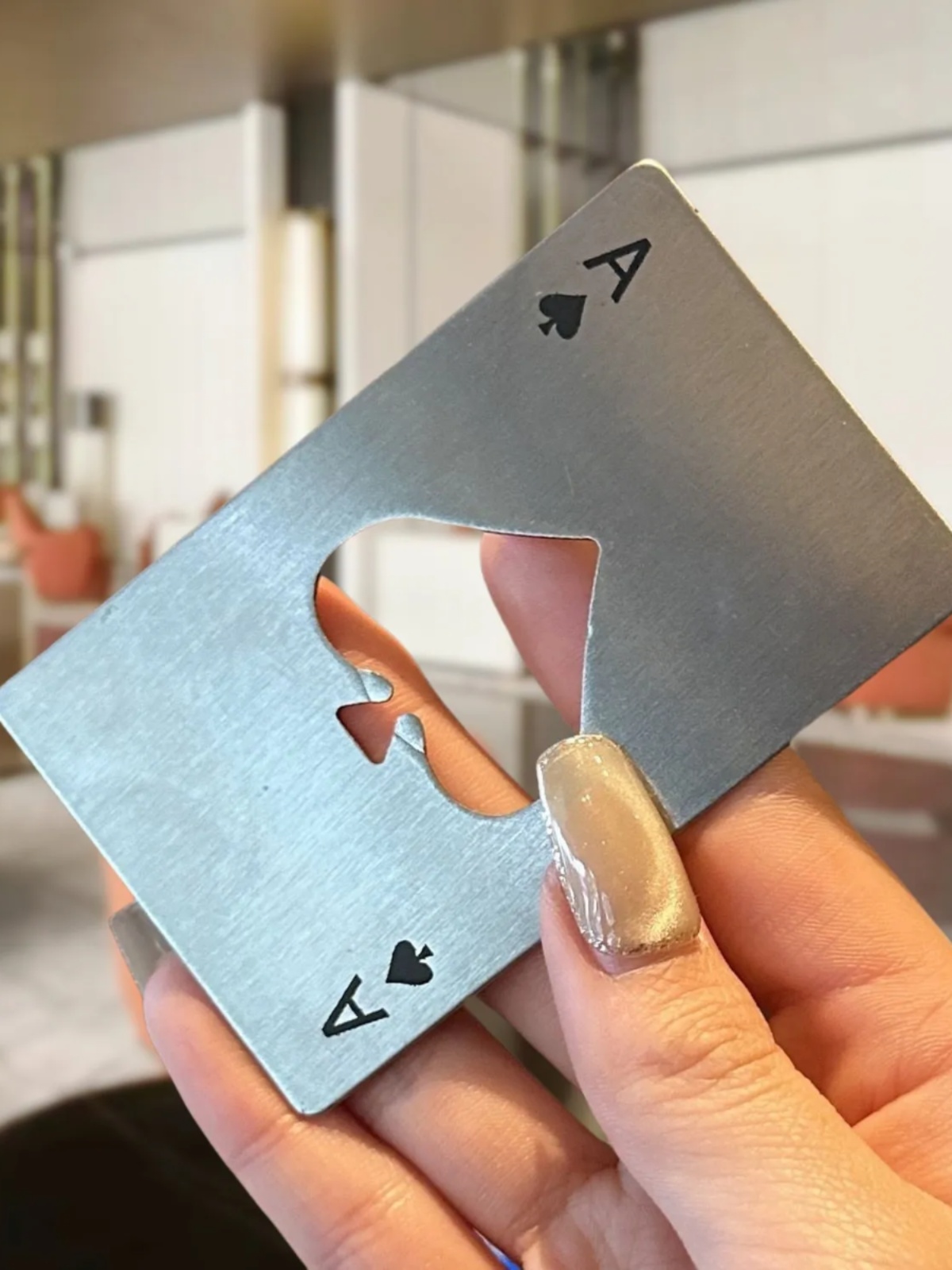 Stainless Steel Black Peach a Bottle Opener Playing Card-Shaped Credit Card Bottle Opener Stainless Steel Beer Bottle Lifting Device