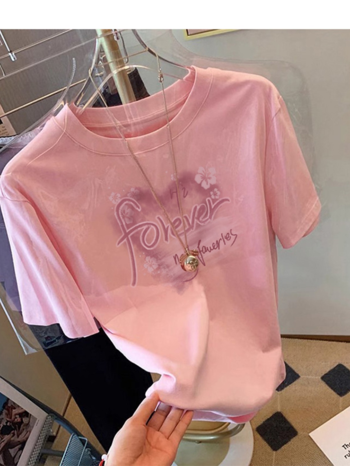 Pink Short Sleeve T-shirt Women's 2025 Summer New Design Sense Niche Style Silm Shoulder Slimming Half Sleeve Trendy Tops