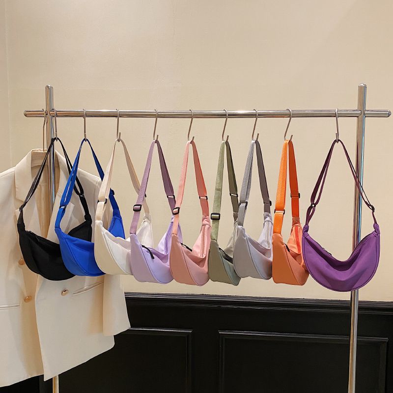 Dopamine Crescent Dumpling Bag 2024 New Arrival Easiest for Match Crossbody Bag Female Casual Shoulder Bag Canvas Mobile Phone