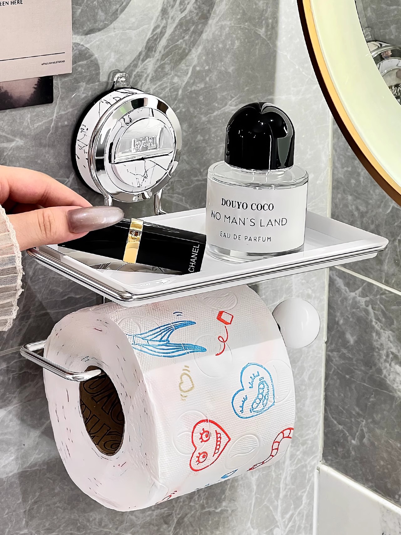 Suction Cup Toilet Toilet Paper Box Wall-Mounted Punch-Free Toilet Paper Roll Holder 2024 New Arrival Toilet Tissue Box Fancy