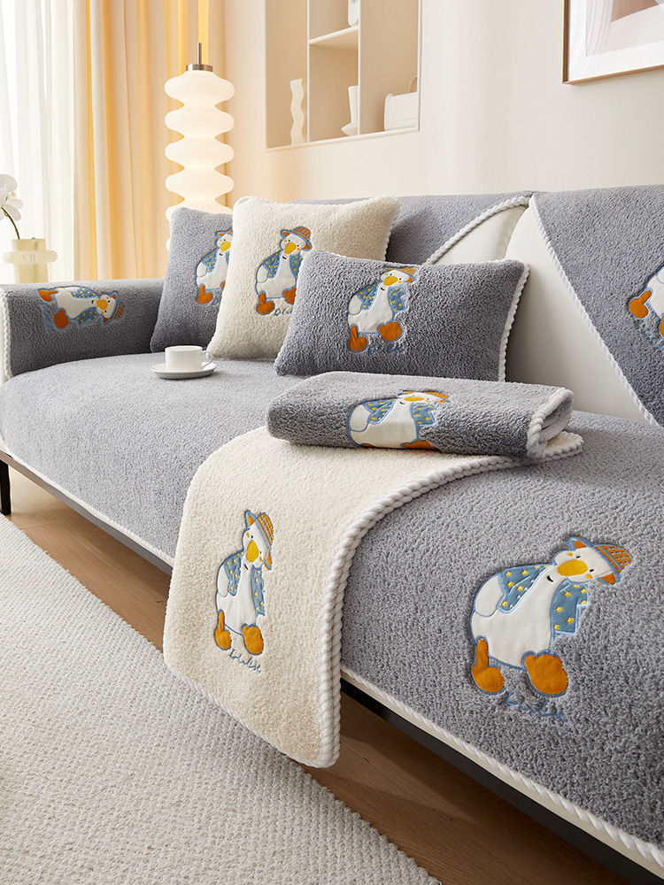 Winter Stuffed Sofa Cushion Cartoon Embroider Autumn and Winter Thickening Non Slip 2025 New Arrival Genuine Leather Cushion Cover Cover Towel