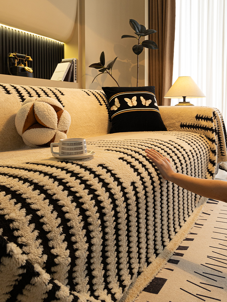 Anti-Scratching Sofa Cover Towel Autumn and Winter Thickening 2025 New Arrival Accessible Luxury Fancy Universal All-Inclusive Sofa Cover Mat