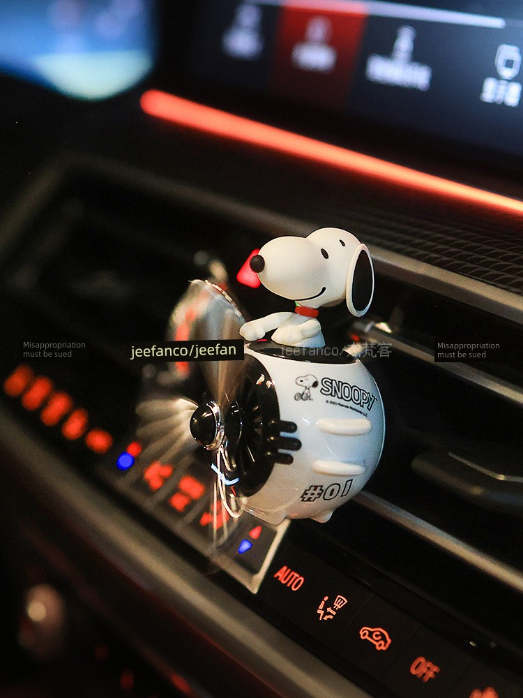 Snoopy Deodorant Pendant High-End Aircraft Aromatherapy Cream