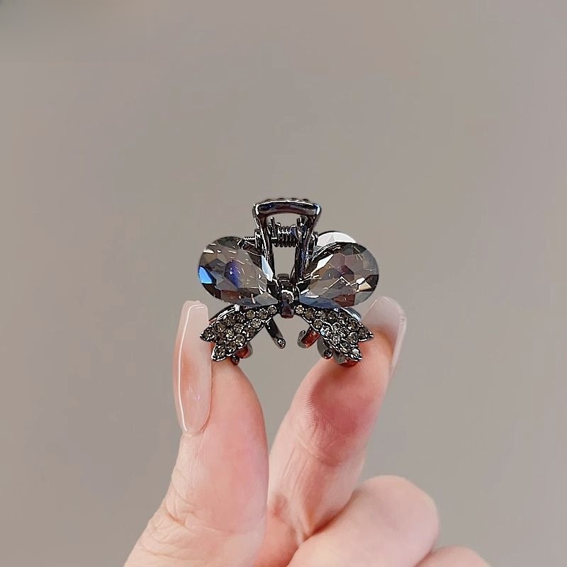 Butterfly Eight-Character Bangs Korean Crystal Classy Barrettes