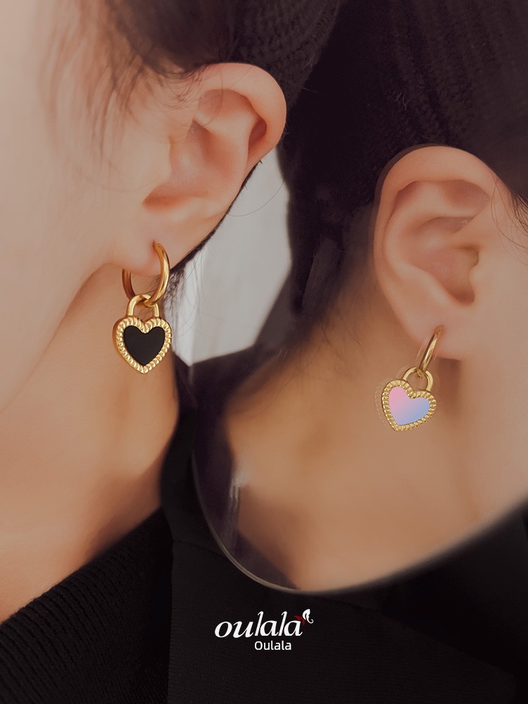 INS Fashion Black and White Double-Sided Anti-Drop Female Titanium Steel Ear Studs