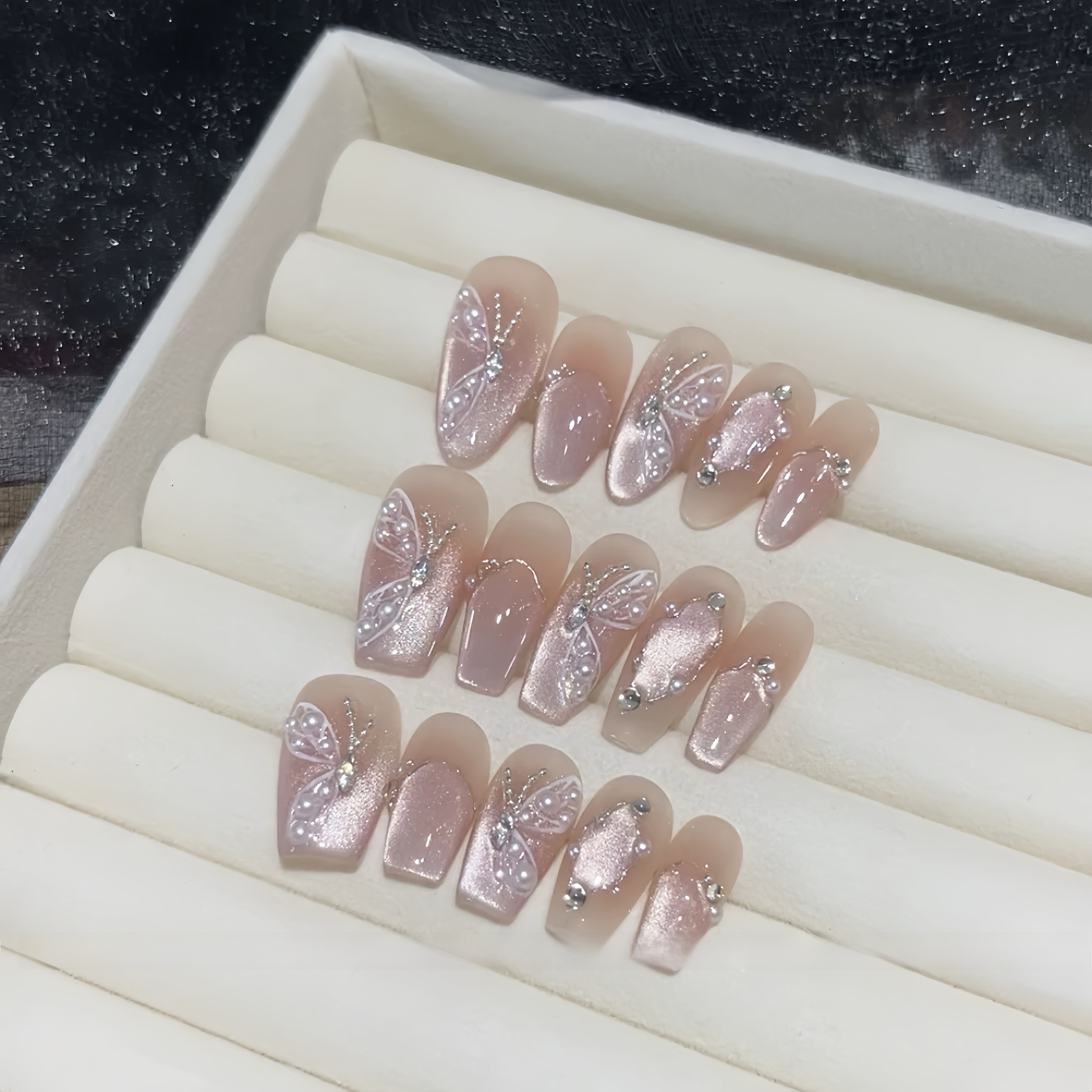 Wearing Nail-Shaped Pink Crystal Pearl Fancy Cat's Eye
