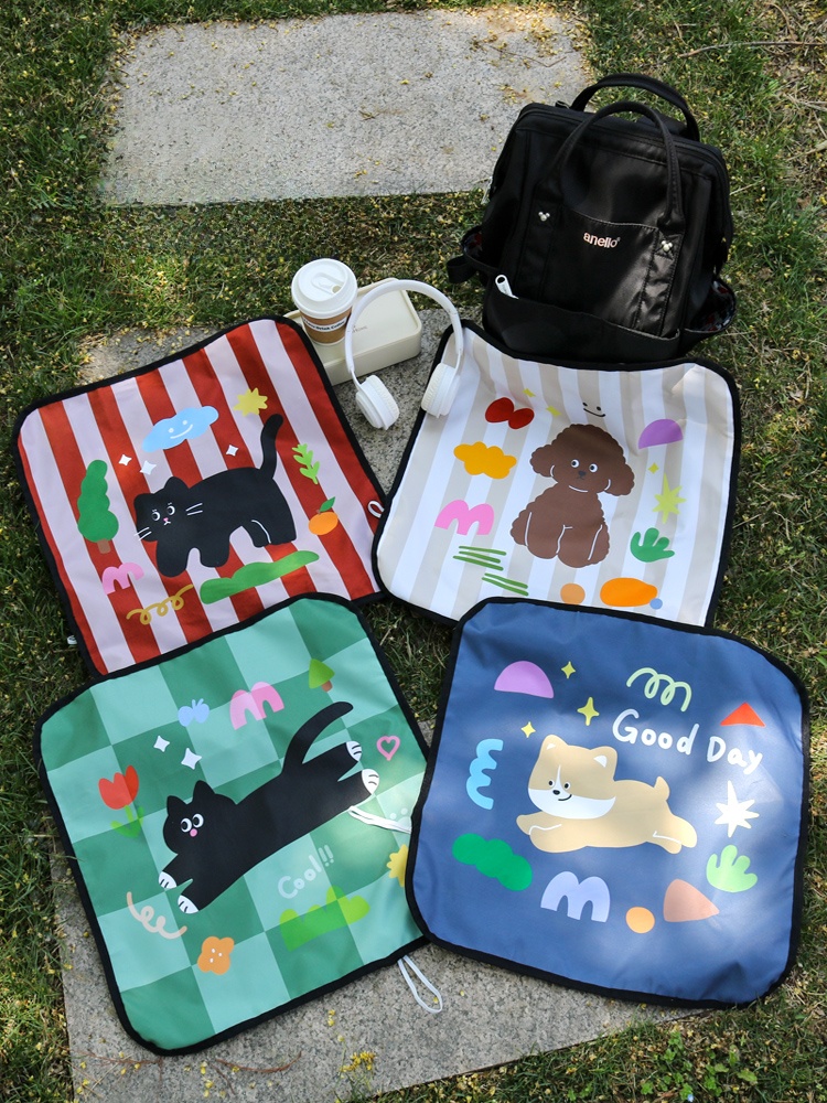 Cartoon Cats and Dogs Sketch Cooling Park Lawn Mat Outdoor