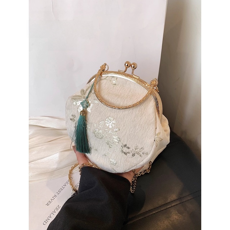 Dibo New Chinese Style Chinese Style Embroidery Cheongsam Bags Fashion All-Match Han Chinese Clothing Bag Super Hot Chain Messenger Bag Hand Carrying Mouth