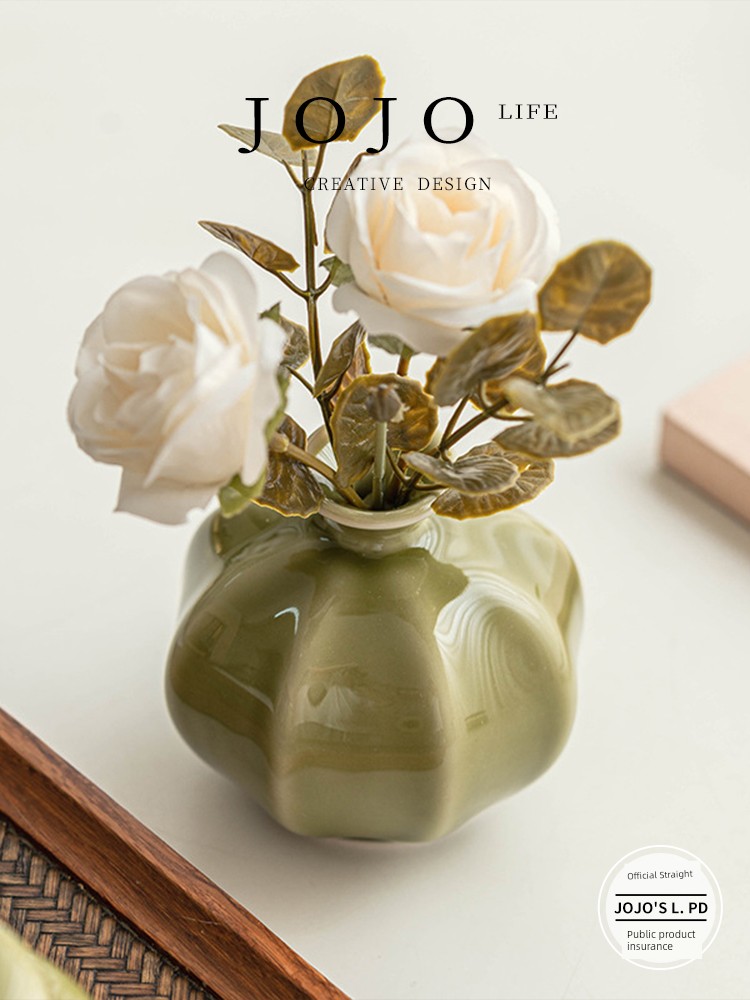 Jojo's L. Pd. Remote. Lantern Small Vase Accessible Luxury Classy For Home Living Room Flower Arrangement | Countryside