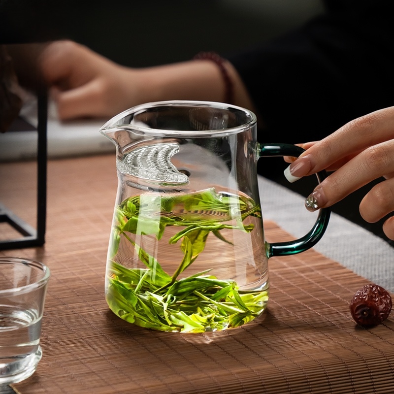 Tea Strainer Integrated Pitcher Thick Heat-Resistant Glass Transparent Tea Special Crescent Tablets Filter Tea Separation Tea Ware
