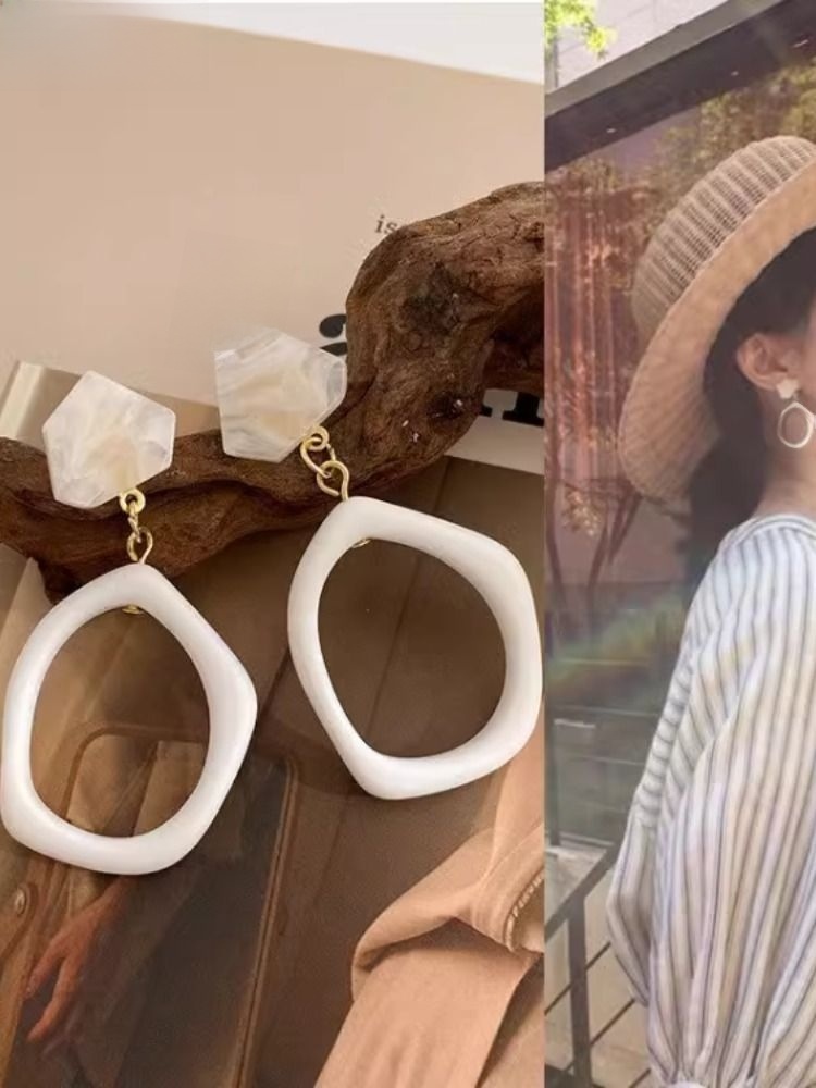to Make round Face Thin-Looked Travel Elegant Acrylic Female Earrings