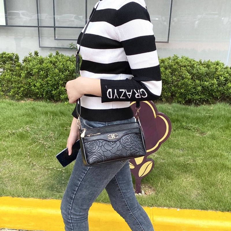 Hellomr Fashion Trendy Multi-Layer Shoulder Clutch
