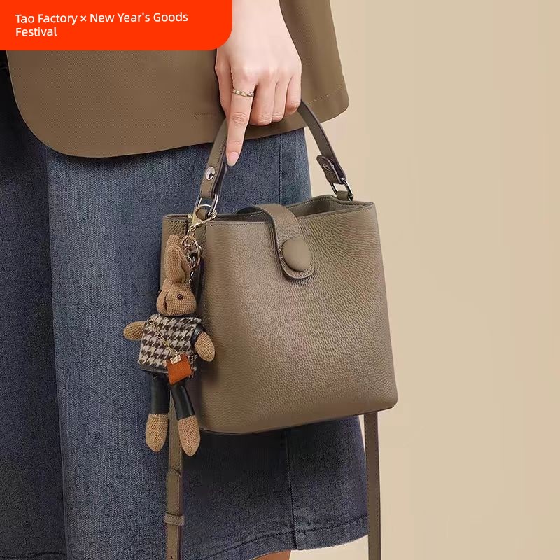 Single Love Fancy Bag Female 2024 New Arrival Niche Style Crossbody Bag Easiest for Match Fashion Satchel Bucket Bag Shoulder Practical