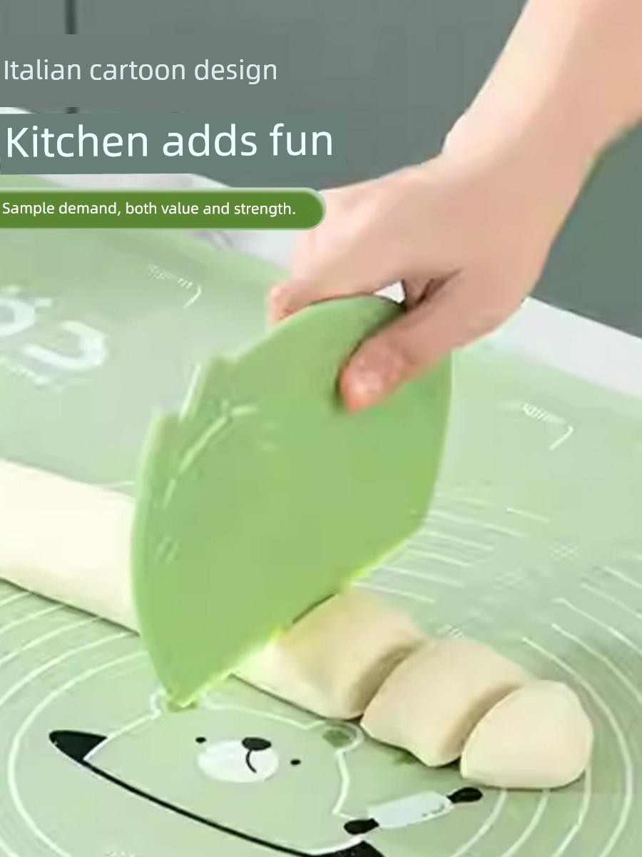 Food Grade Thickened Plastic Noodle Cutter Cake Scraper Cream Silicone Dough Kneading Can Be Cut with Scraper Baking Tool