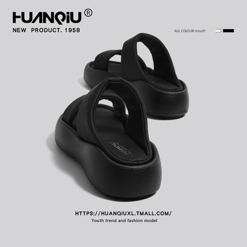 Universal Sandals Women's Summer Outwear 2024 New Arrival Thick Sole Increased Shit Feeling Beach Sandals Bread Flip Flops