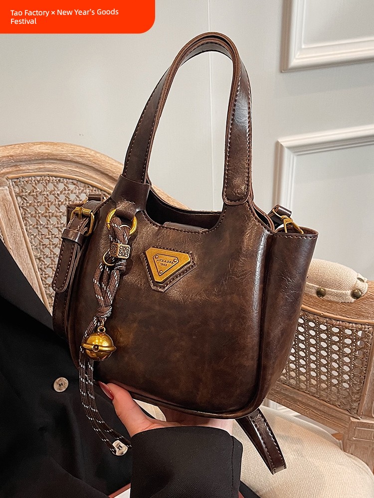 2060.Bag Autumn Winter Retro Hand Holding Bucket Bag Women's K-style New Arrival Casual Shoulder Bag 2024 Fancy Women's Bag