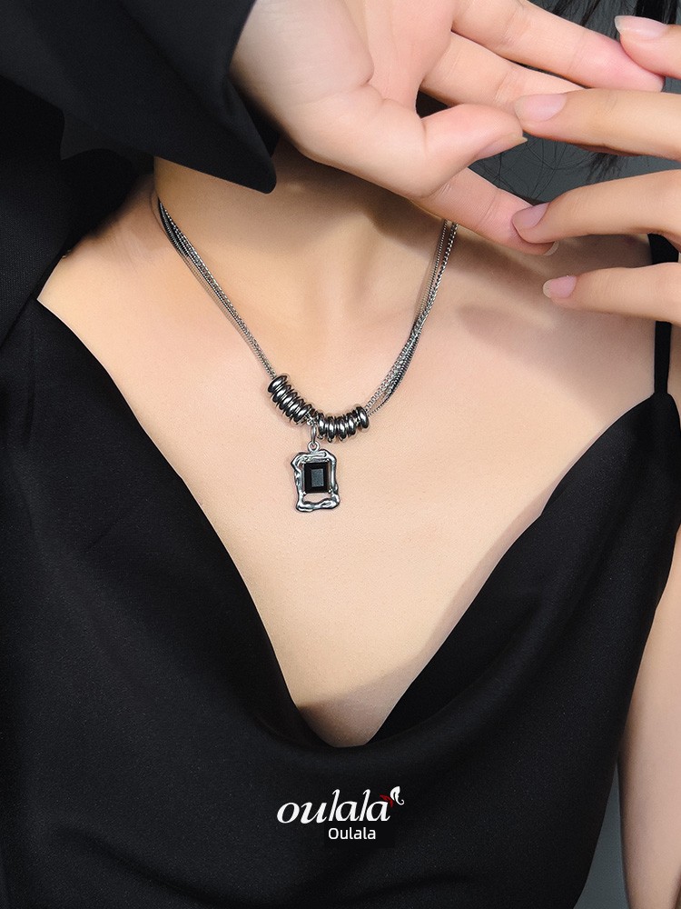 Trendy Cool Designer Necklace Women European and American Decorative Accessories Titanium Steel No Fading Fashion Jewelry Niche Neutral Style