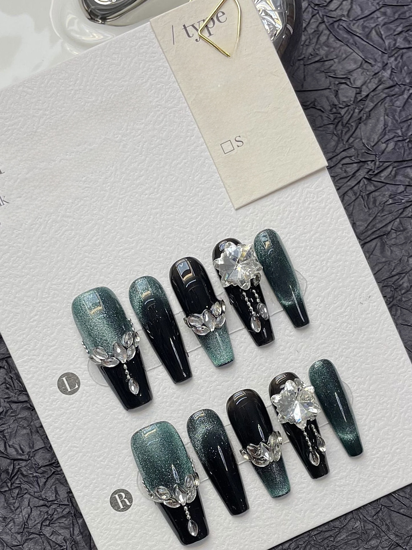 Dark Green Gatling Dark Zircon Retro Wear Nail