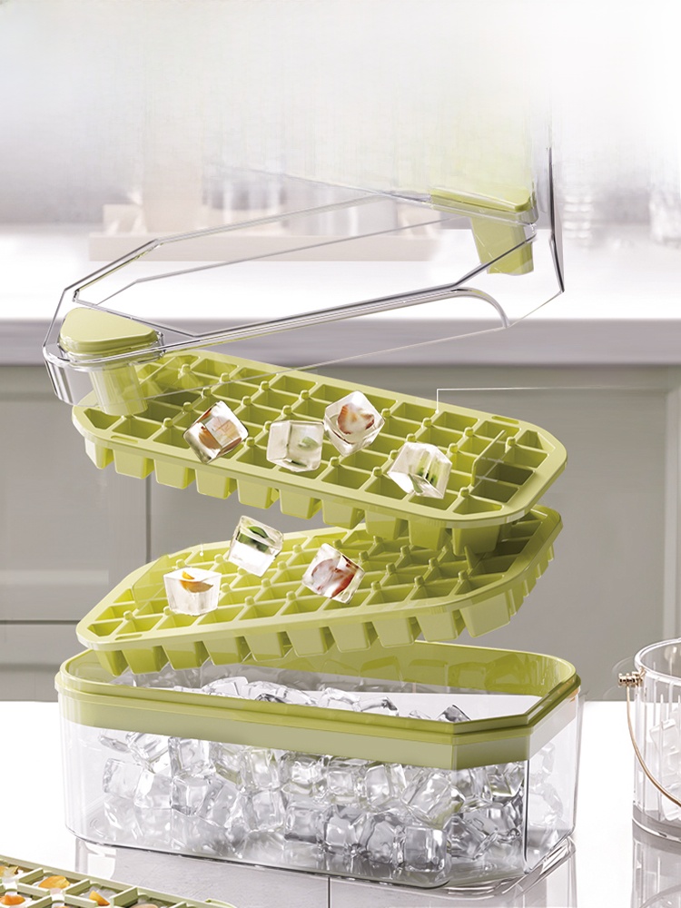 Large Capacity Pressing For Home Handy Gadget Ice Cube Mold with Lid