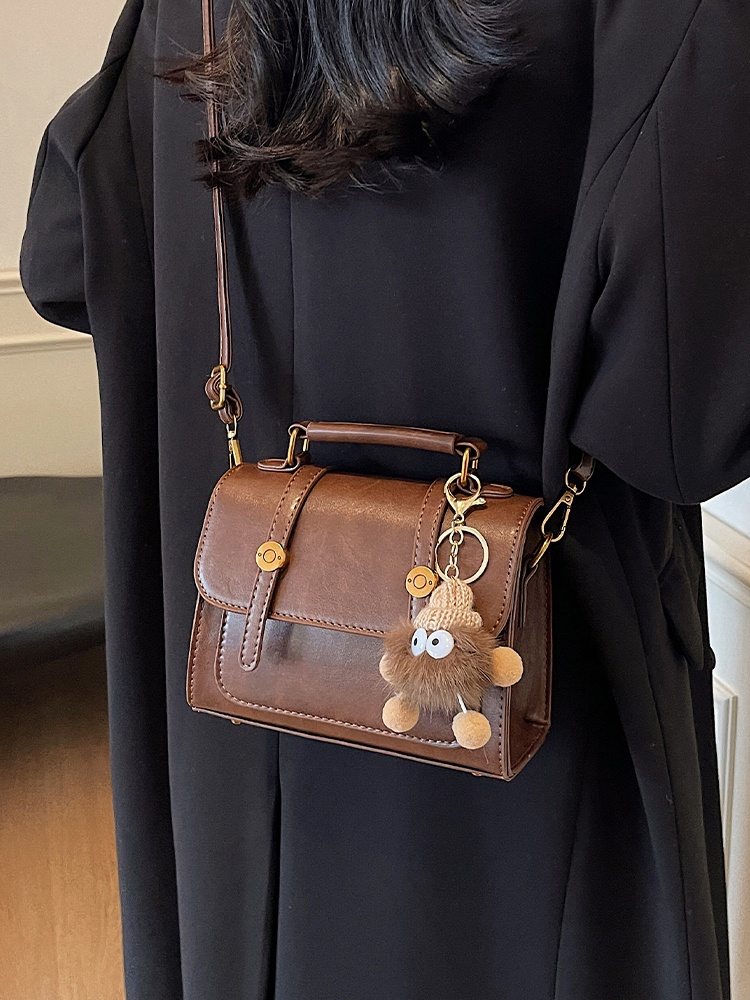 2060.Bag Fashion Hand Carrying Small Square Bag Women's K-style Fancy Shoulder Bag 2024 Niche Style Retro Casual Women's Bag