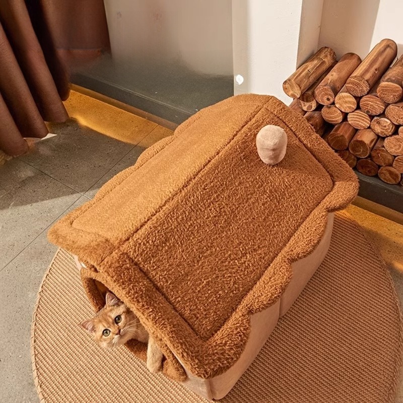 House Type All Year Round Neutral Fully Enclosed Cat Nest