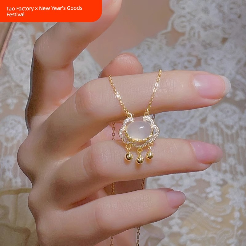 Accessible Luxury Silver Necklace Best Selling Niche Style Women's Gold Plated Safety Lock