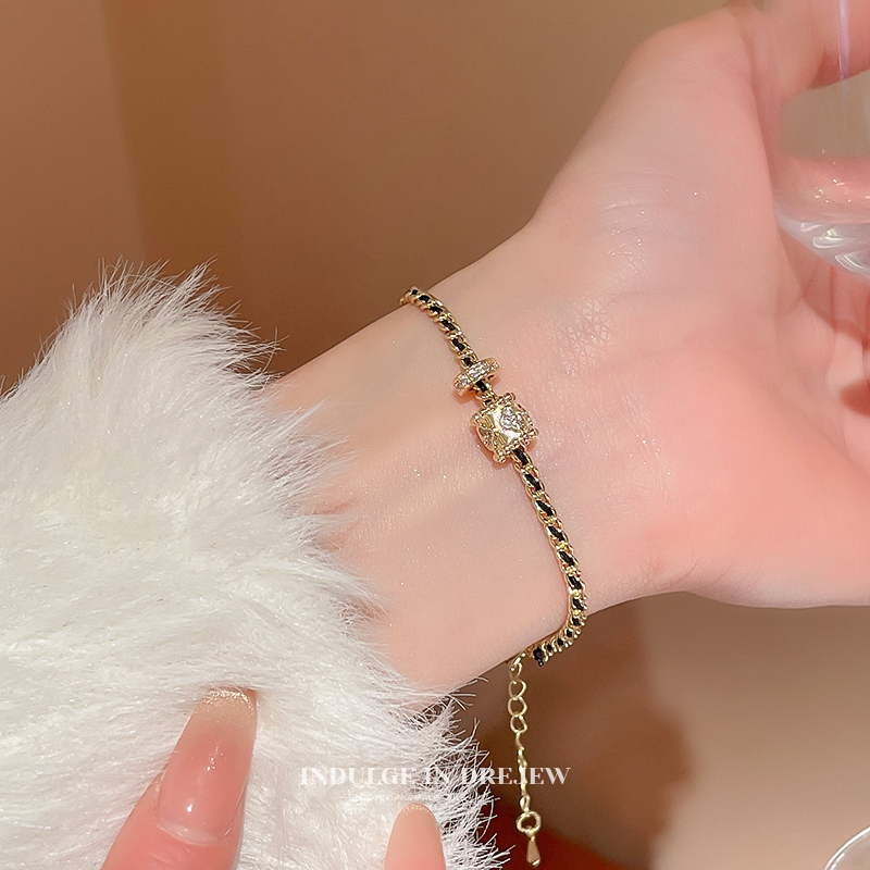 Graceful Black Gold Two-Color Zircon Cylindrical Bracelet Light Luxury Niche Exquisite Women 2025 New Elegant Girlfriends Hand Jewelry